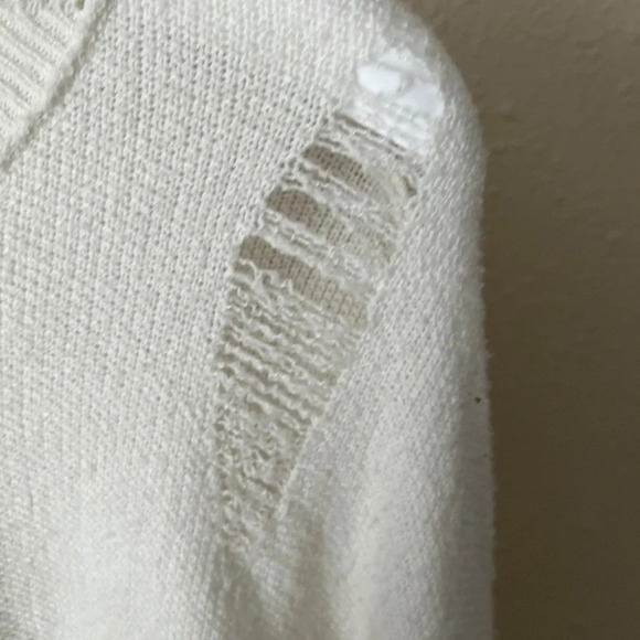 Frayed Denim Gwen Distressed Sweater color Marshmallow size MEDIUM NEW - Picture 6 of 13